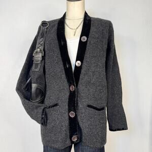 VNT Lambswool Nylon Cardigan Sweater Gray Velvet Moda International Academia
